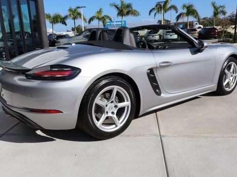 Used 2023 Porsche 718 Boxster image 3