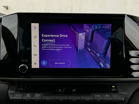 Used 2025 Toyota Camry LE image 28