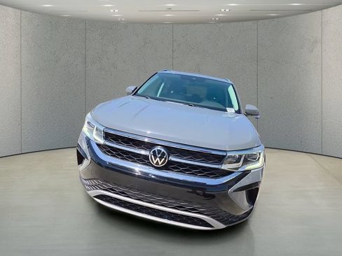 Used 2022 Volkswagen Taos SEL w/ Panoramic Sunroof Package FWD image 51