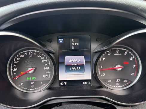 Used 2017 Mercedes-Benz C 300 4MATIC Sedan image 12