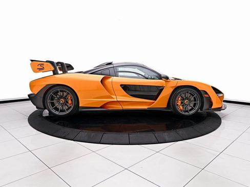 Used 2019 McLaren Senna image 10