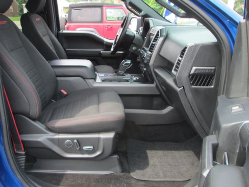 Used 2018 Ford F150 XLT w/ Equipment Group 302A Luxury AWD/4WD image 12