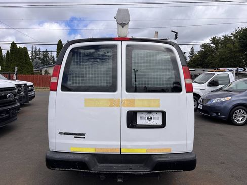 Used 2013 Chevrolet Express 2500 RWD image 4