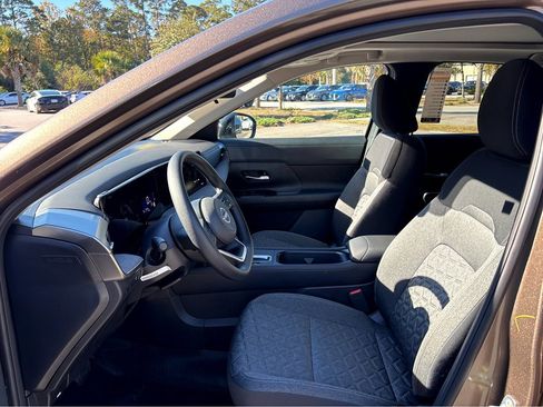 New 2026 Nissan Kicks SV w/ SV Premium Package image 21