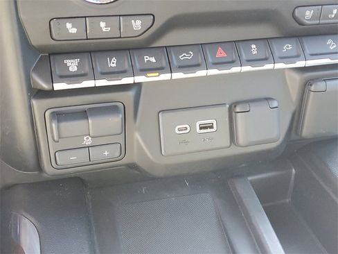 Certified 2023 GMC Sierra 2500 Denali image 33