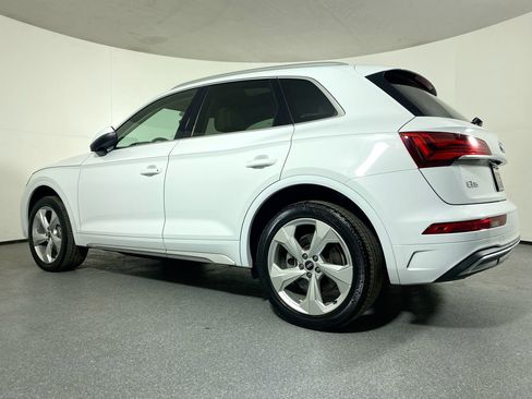 Used 2021 Audi Q5 Premium Plus w/ Premium Plus Package image 31