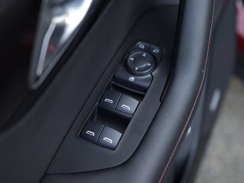 Used 2025 Chevrolet Blazer RS FWD image 26