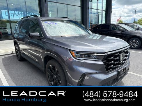 Used 2025 Honda Pilot Black Edition image 2