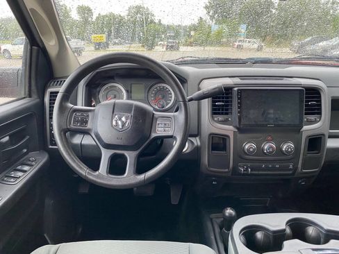 Used 2013 RAM 2500 Tradesman w/ Chrome Appearance Group image 25