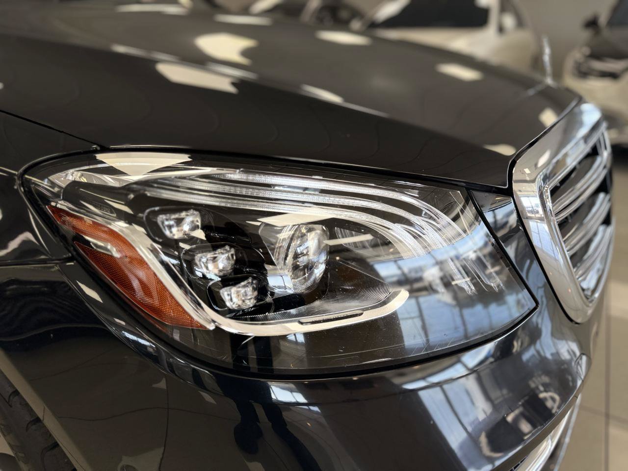 Used 2018 Mercedes-Benz S 560 Sedan image 29