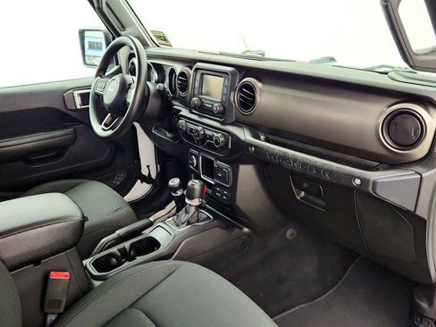 Used 2018 Jeep Wrangler Sport AWD/4WD image 23
