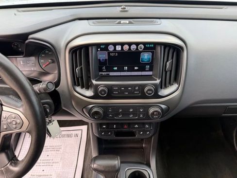 Used 2015 Chevrolet Colorado Z71 AWD/4WD image 24