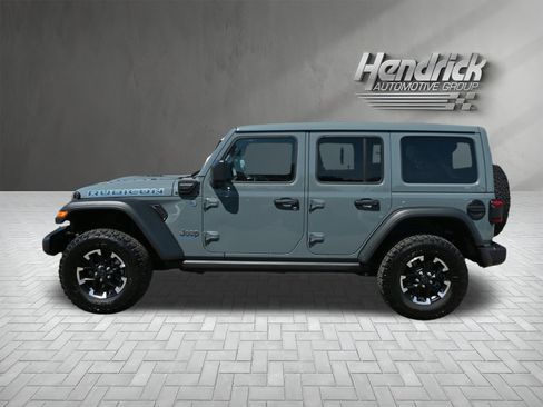Used 2025 Jeep Wrangler Unlimited Rubicon 4xe w/ Convenience Group image 10