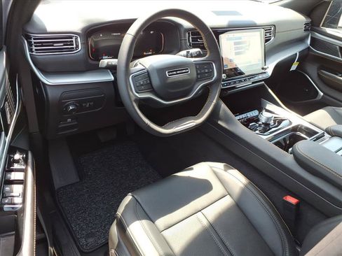 New 2026 Jeep Grand Wagoneer 4WD image 19