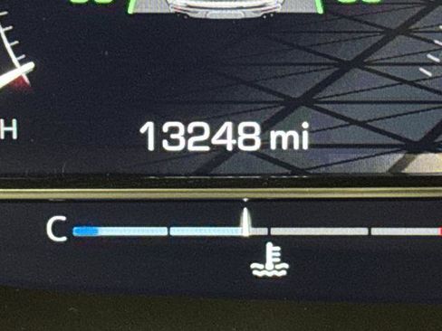 Used 2024 GMC Yukon XL Denali Ultimate image 6