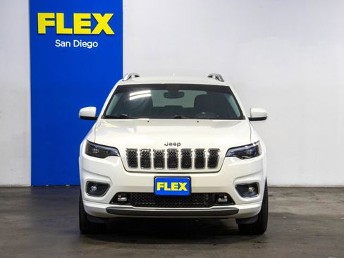 Used 2019 Jeep Cherokee Overland w/ Trailer Tow Group image 8