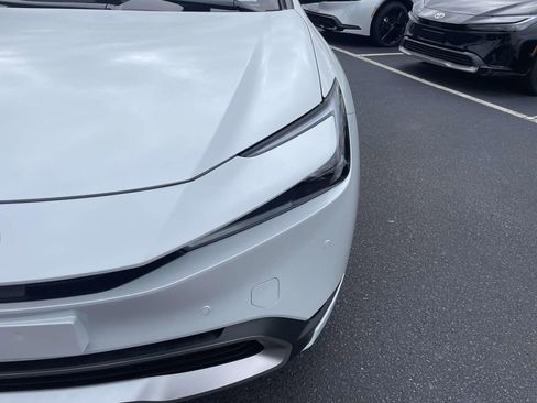 New 2026 Toyota Prius Plug-In Hybrid image 17
