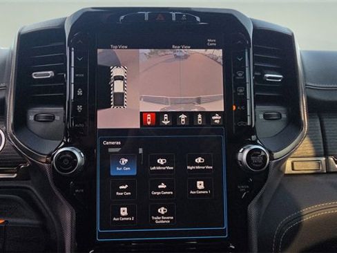 Used 2022 RAM 2500 Limited w/ Towing Technology Group image 32