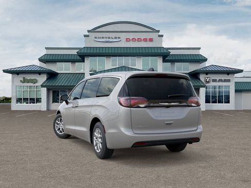 New 2026 Chrysler Voyager LX image 4