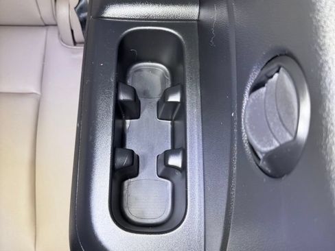 Used 2017 Honda Pilot Touring image 59