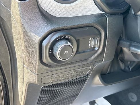 Used 2024 Jeep Wrangler Unlimited Sport AWD/4WD image 26