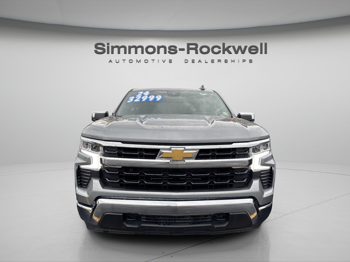 Used 2024 Chevrolet Silverado 1500 LT AWD/4WD image 7