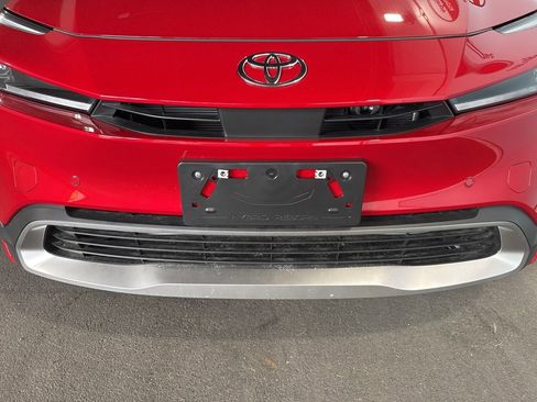 Used 2025 Toyota Prius Plug-In Hybrid image 10