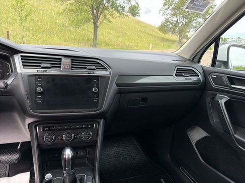 Used 2019 Volkswagen Tiguan SEL Premium AWD/4WD image 17