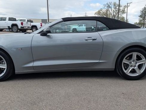 Used 2023 Chevrolet Camaro LT RWD image 10