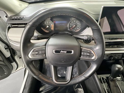 Used 2022 Jeep Compass Limited AWD/4WD image 11