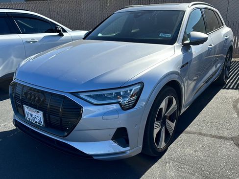 Used 2022 Audi e-tron Premium Plus AWD/4WD image 1