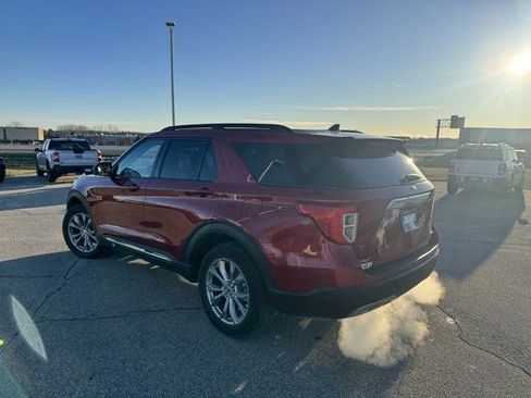 Used 2021 Ford Explorer XLT w/ Equipment Group 202A image 6