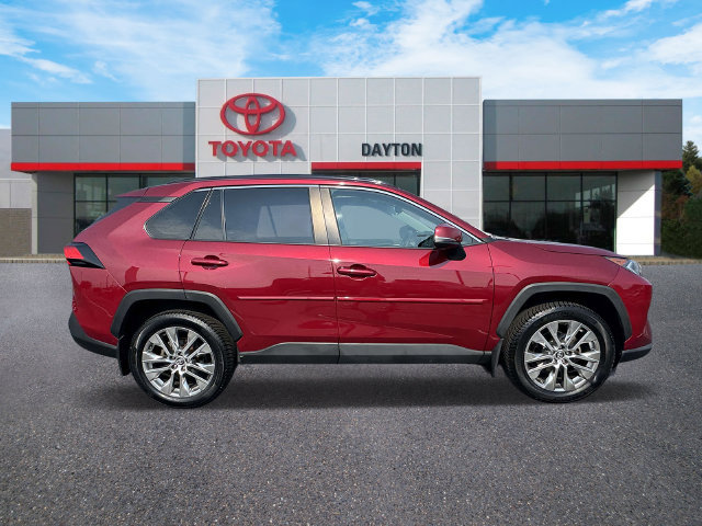 Used 2020 Toyota RAV4 XLE Premium AWD/4WD image 6
