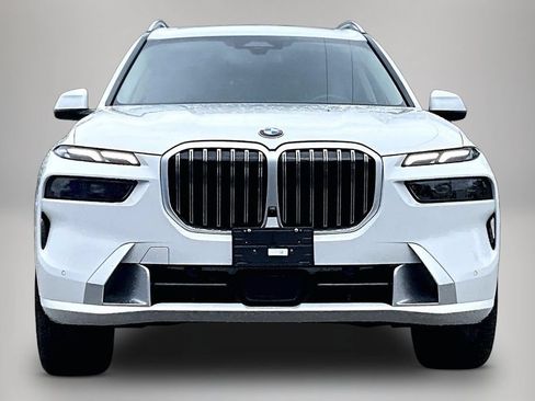 Certified 2026 BMW X7 xDrive40i AWD/4WD image 3