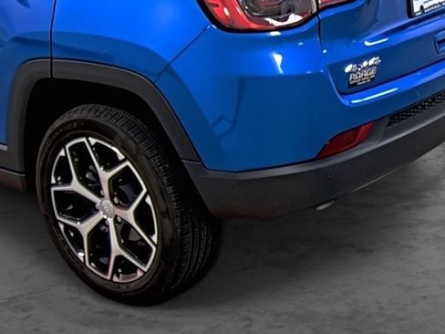 Used 2024 Jeep Compass Limited AWD/4WD image 9