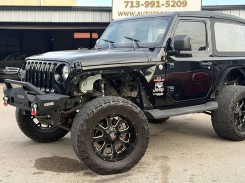 Used 2019 Jeep Wrangler Sport image 19