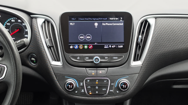 Used 2025 Chevrolet Malibu LT FWD image 10