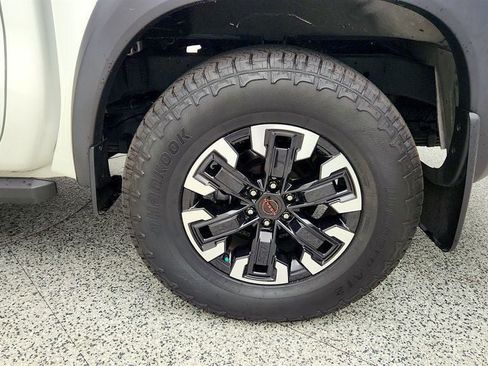 Used 2023 Nissan Frontier PRO-4X w/ Pro Convenience Package AWD/4WD image 9