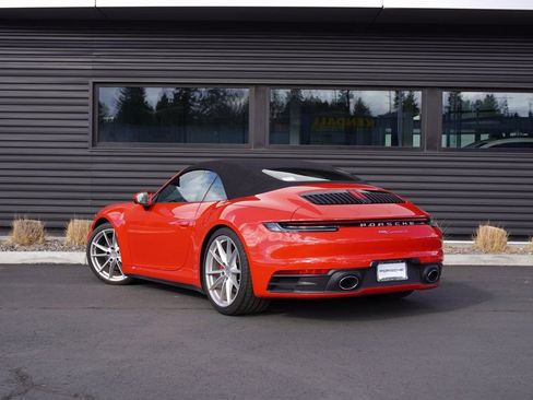 Used 2022 Porsche 911 Carrera S image 3