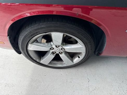 Used 2009 Dodge Challenger R/T RWD image 9