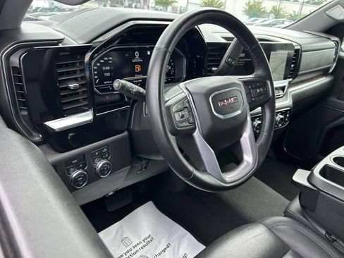 Used 2025 GMC Sierra 1500 SLT AWD/4WD image 16