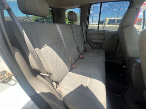 Used 2006 Jeep Liberty Sport AWD/4WD image 12
