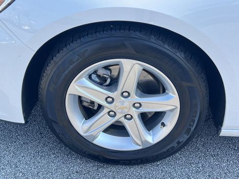 Used 2024 Chevrolet Malibu LT image 29