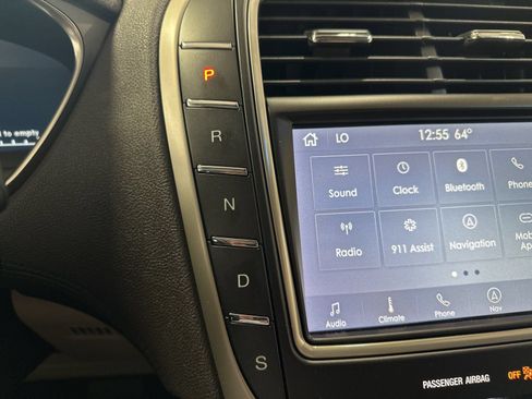 Used 2020 Lincoln Nautilus Reserve AWD/4WD image 25