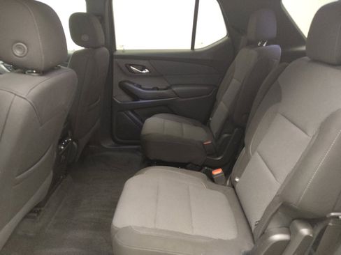 Used 2023 Chevrolet Traverse LT w/ LPO, Cargo Package AWD/4WD image 18