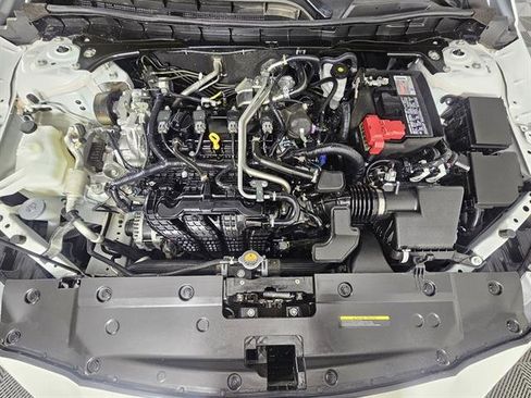 Used 2024 Nissan Altima 2.5 SR image 11