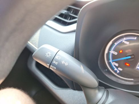 Used 2025 Toyota RAV4 XLE image 23