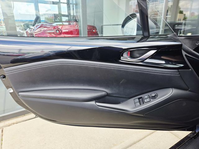 New 2026 MAZDA MX-5 Miata Club w/ Weather Package RWD image 30