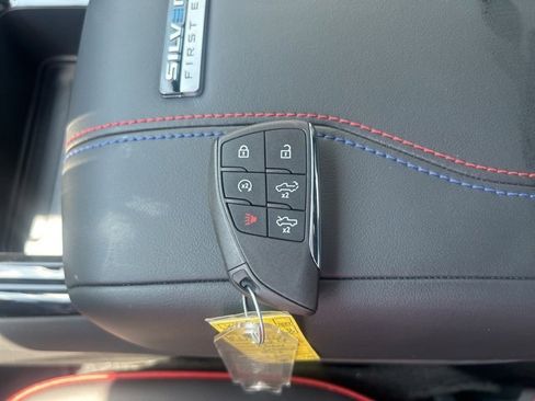 New 2024 Chevrolet Silverado EV RST image 10