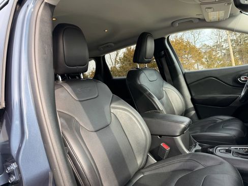 Used 2020 Jeep Cherokee Latitude Lux w/ Comfort/Convenience Group image 50